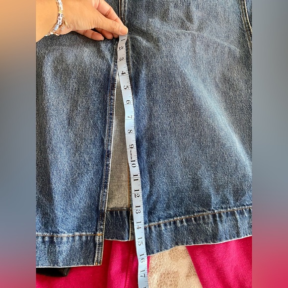Size 29 KHAITE midi denim Charlene skirt, barely worn, zip fly, front slit - Picture 6 of 7